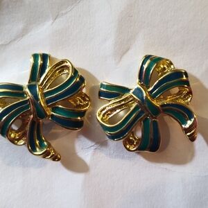 Trifari Gold and Teal Bow Clip On Earrings